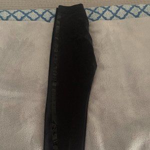 Black ultracor leggings with side  detailing